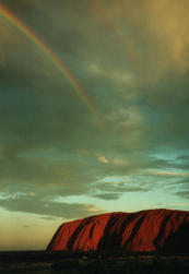 Regenbogen am Uluru